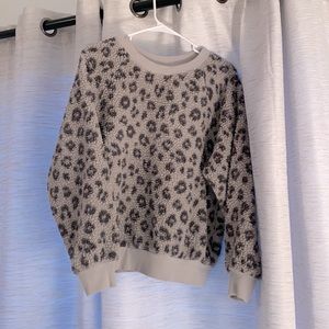 Loose cozy sherpa sweatshirt